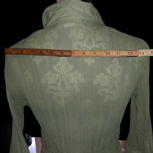 E.k. Designs medium blouse - Picture 5 of 8